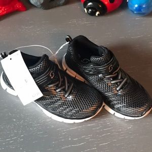NWT toddler boys tennis shoes